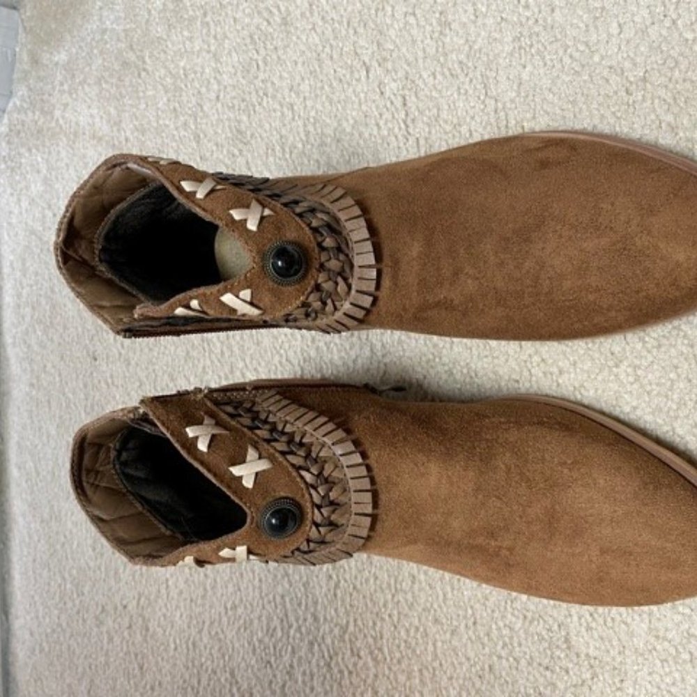Booties - Picture 4 of 4